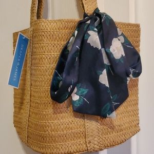 Super cute Draper James straw bag 👜👜